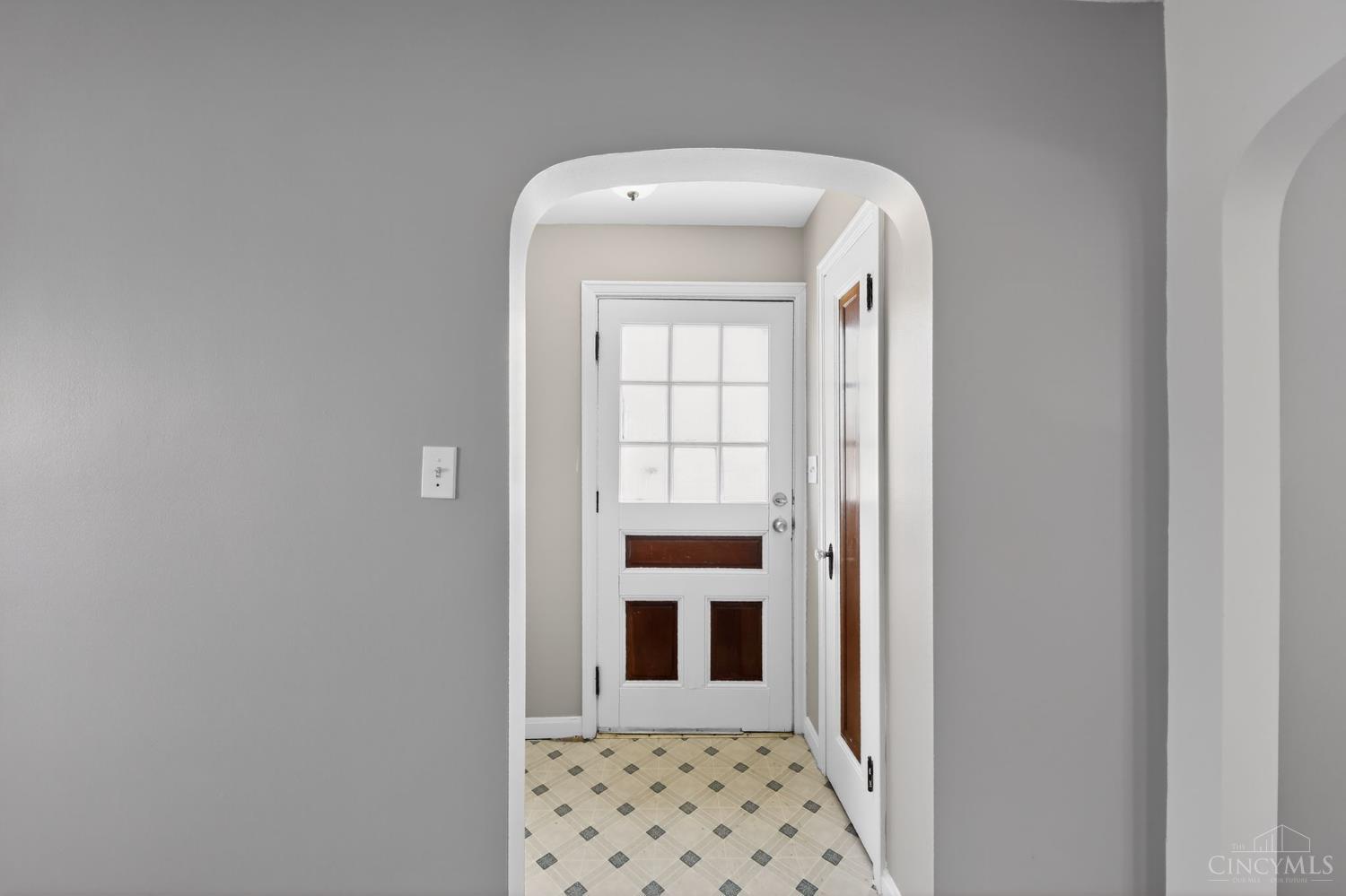 6621 Winton Road Cincinnati, OH 45224 - Photo 22 of 34