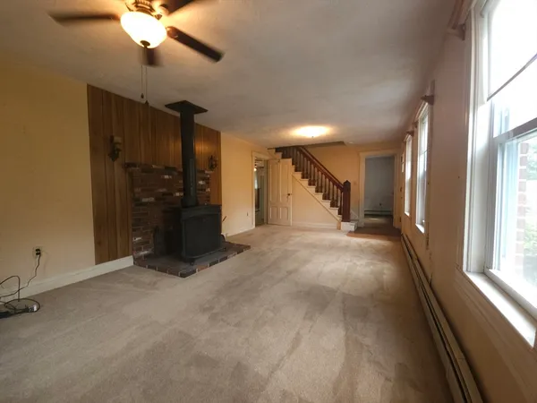 $329,999 | 45 Circuit Avenue East, Worcester, MA 01603