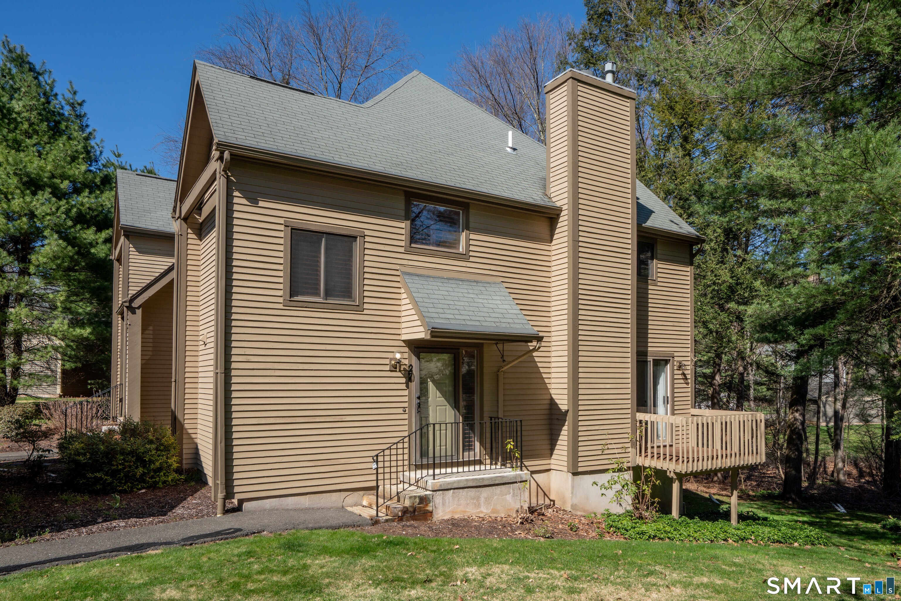 27 Riverview, Unit 27 Avon, CT 06001 - Photo 1 of 39