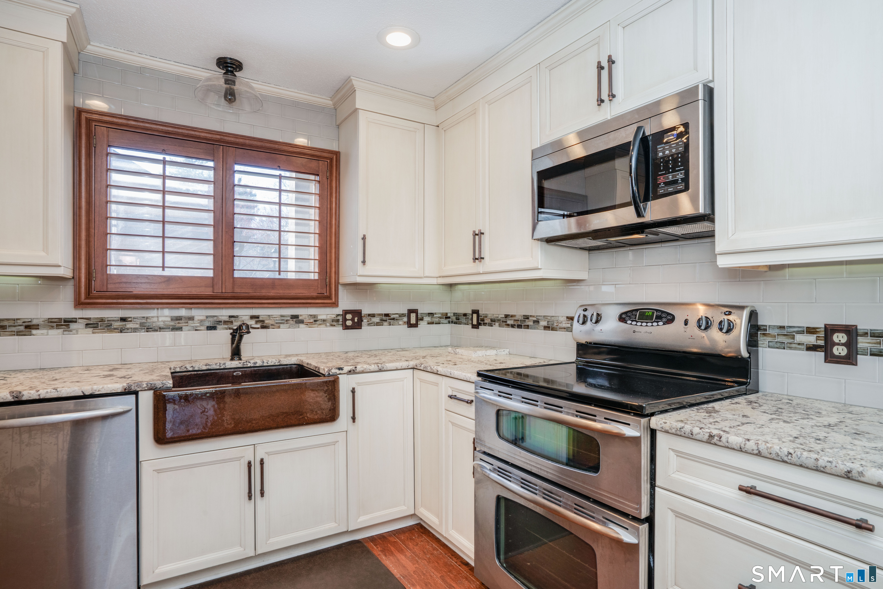 27 Riverview, Unit 27 Avon, CT 06001 - Photo 14 of 39