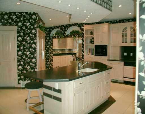 191 Sevin Road Bell Acres, PA 15143 - Photo 2 of 5 Kitchen.