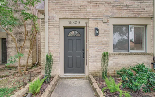 $169,999 | 15309 Kingfield Drive, Unit 9, Houston, TX 77084