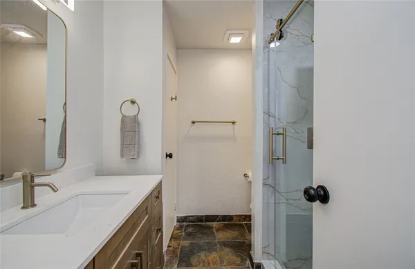 $169,999 | 15309 Kingfield Drive, Unit 9, Houston, TX 77084