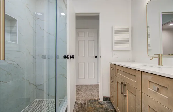 $169,999 | 15309 Kingfield Drive, Unit 9, Houston, TX 77084