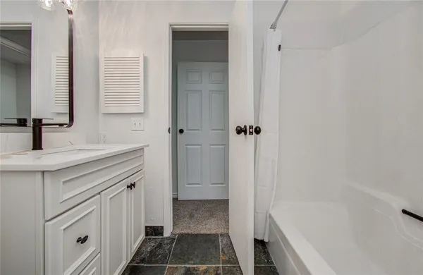 $169,999 | 15309 Kingfield Drive, Unit 9, Houston, TX 77084