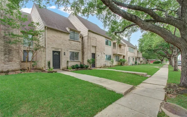 $169,999 | 15309 Kingfield Drive, Unit 9, Houston, TX 77084