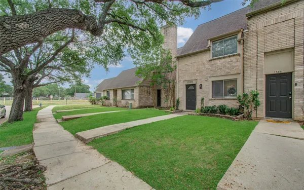 $169,999 | 15309 Kingfield Drive, Unit 9, Houston, TX 77084