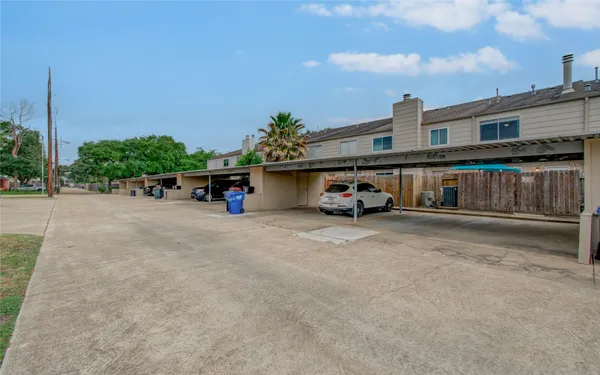 $169,999 | 15309 Kingfield Drive, Unit 9, Houston, TX 77084