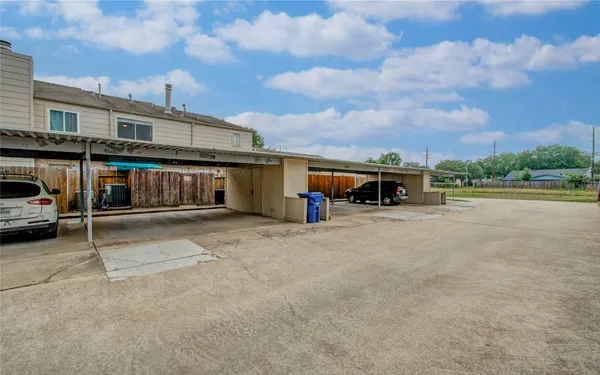 $169,999 | 15309 Kingfield Drive, Unit 9, Houston, TX 77084