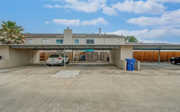 $169,999 | 15309 Kingfield Drive, Unit 9, Houston, TX 77084