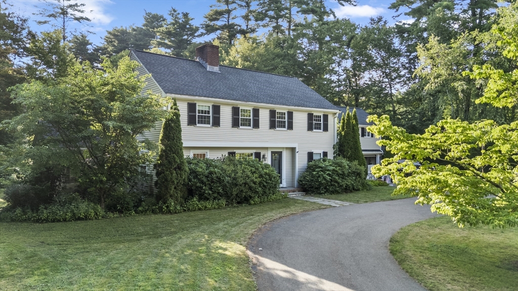 131 Montvale Road Weston, MA 02493 - Photo 1 of 38