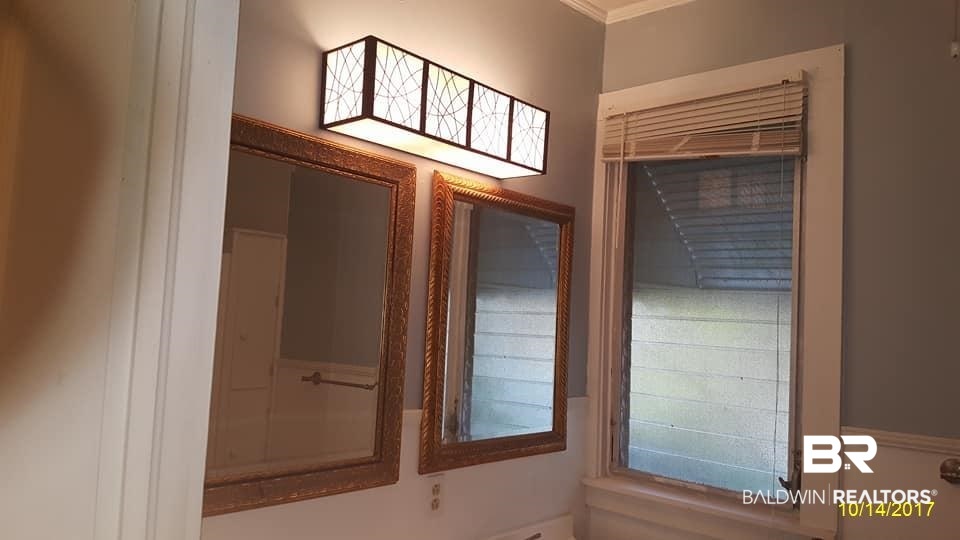 304 West Orange Avenue Foley, AL 36535 - Photo 5 of 40 Bathroom