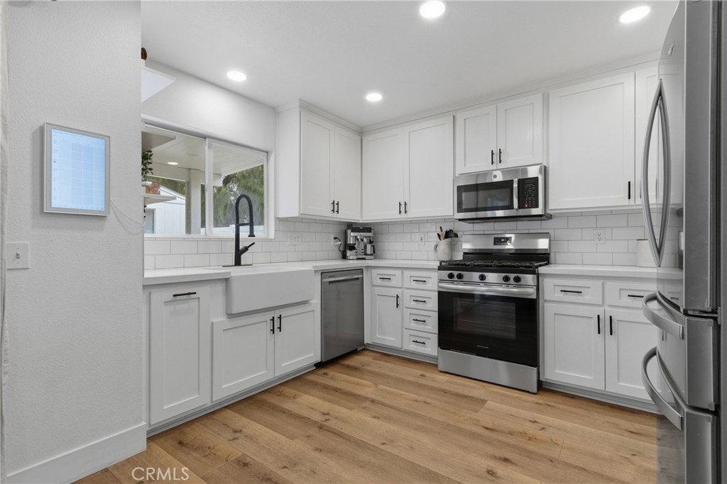 31880 Corte Algete Temecula, CA 92592 - Photo 12 of 59