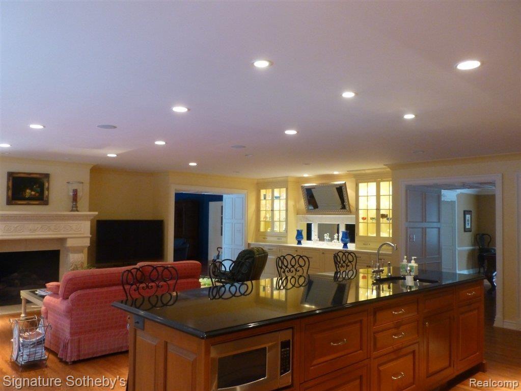 841 Covington Road Bloomfield Hills, MI 48301 - Photo 11 of 19 841 Covington 020.JPG