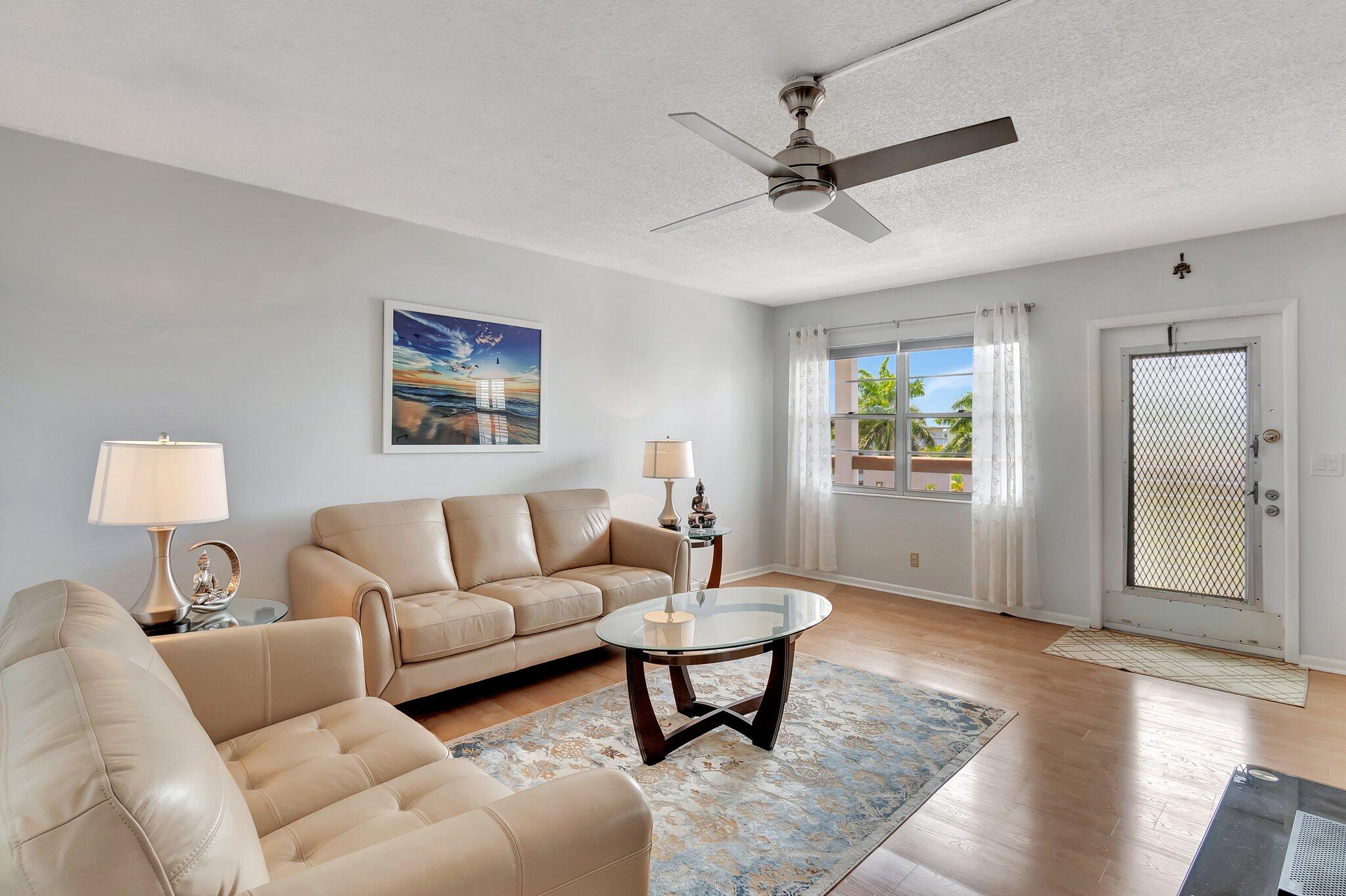 4018 Cornwall Drive Boca Raton, FL 33434 - Photo 4 of 84 17-web-or-mls-DSC_2942