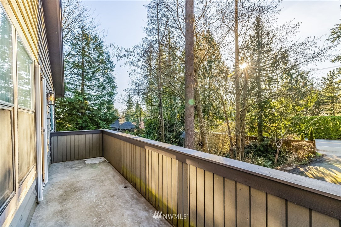 23511 Meridian Avenue South Bothell, WA 98021 - Photo 29 of 40 a view of balcony