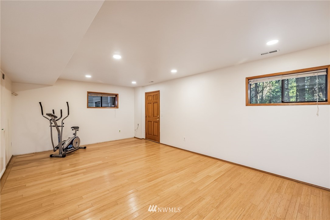 23511 Meridian Avenue South Bothell, WA 98021 - Photo 35 of 40 a view of a room with gym equipment