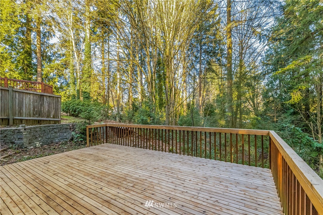 23511 Meridian Avenue South Bothell, WA 98021 - Photo 36 of 40 a terrace view
