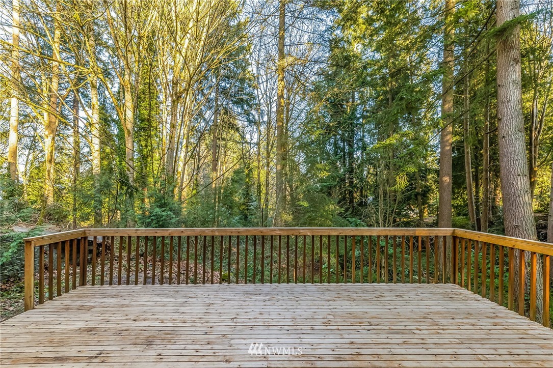 23511 Meridian Avenue South Bothell, WA 98021 - Photo 37 of 40 a view of a wooden roof deck