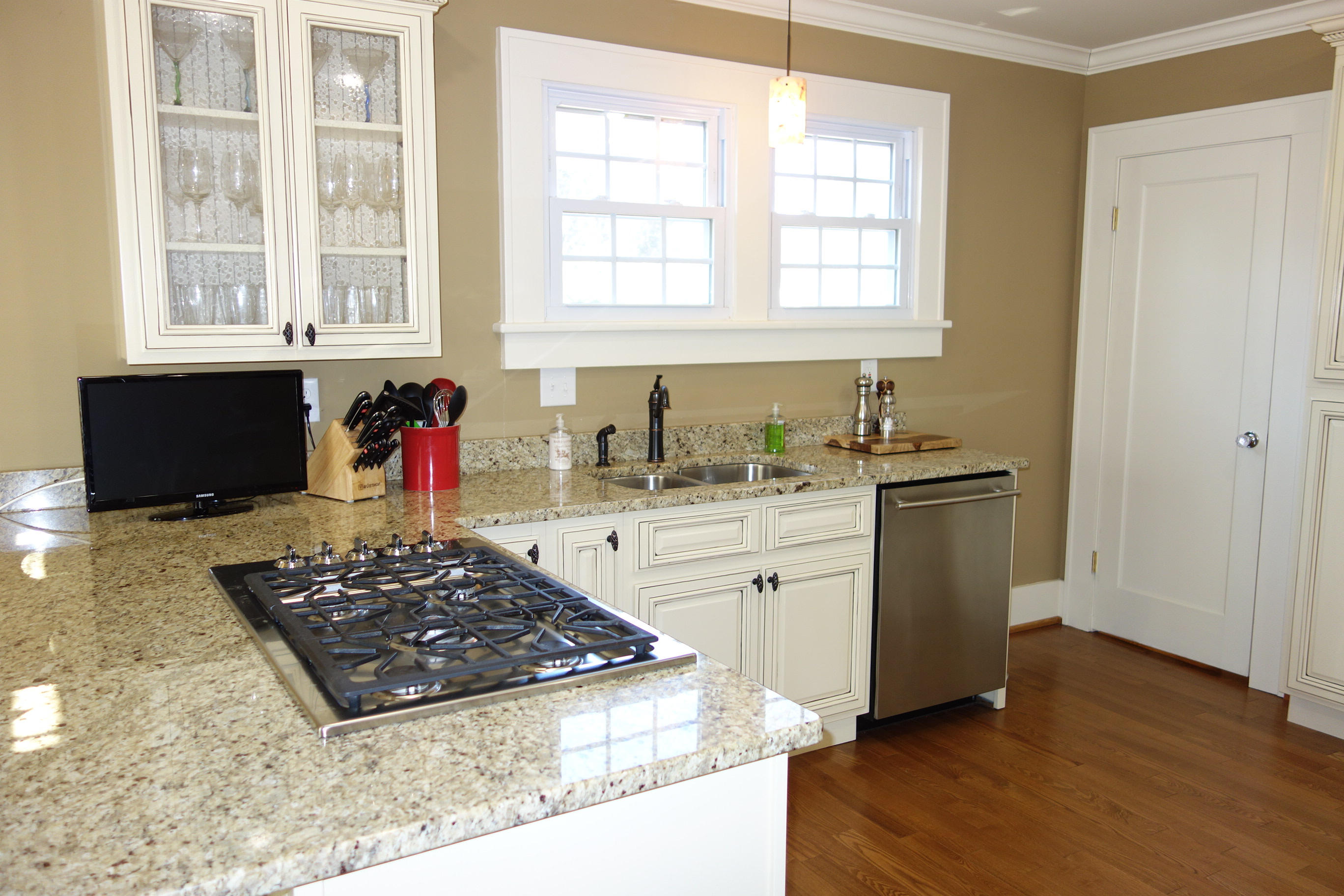 1255 Duane Road Chattanooga, TN 37405 - Photo 9 of 20 DSC02755