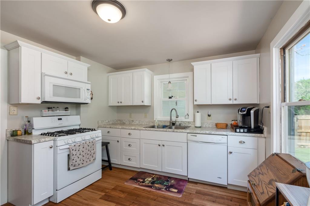 104 East McQuistion Road Butler, PA 16001 - Photo 6 of 25 Kitchen