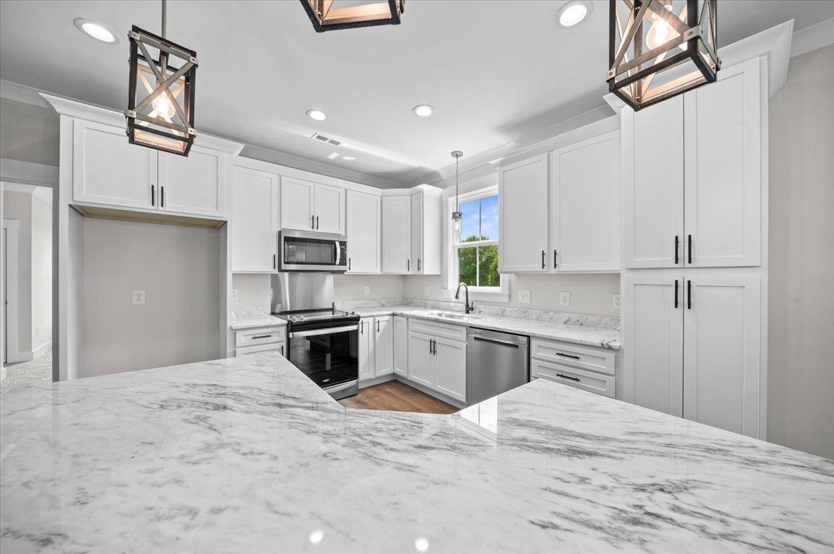 1155 Goodjoin Road Campobello, SC 29322 - Photo 5 of 25