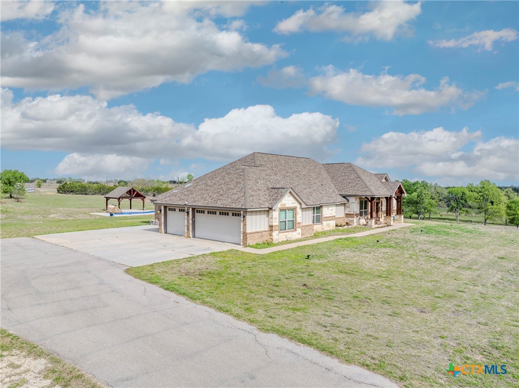 847 Twin Mountain Road Copperas Cove, TX 76522 - Photo 3 of 47