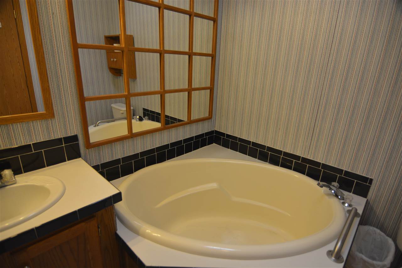 17 Westbury Road Meredith, NH 03253 - Photo 23 of 31 Gallery Image 23