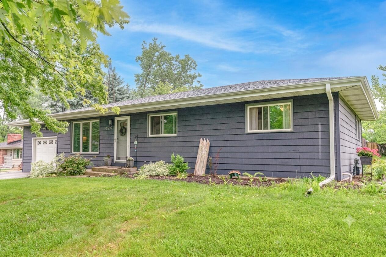 6237 238th Avenue Paddock Lake, WI 53168 - Photo 2 of 30 2