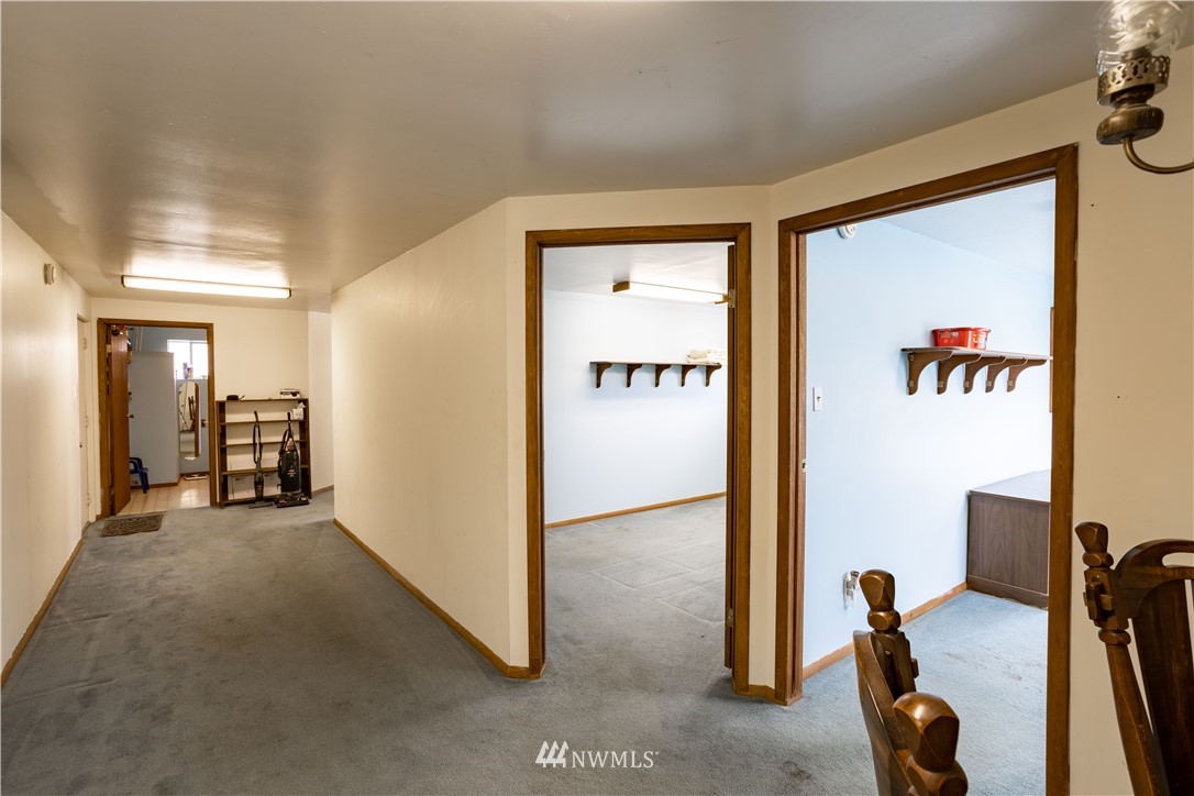 18703 Joselyn Road Southwest Rochester, WA 98579 - Photo 29 of 40 a view of a room with gym equipment