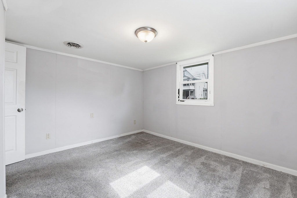 165 Hampden Street Springfield, MA 01151 - Photo 17 of 41