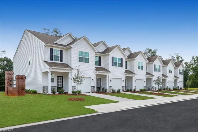 $269,999 | 1856 Pheasant Trce Circle, Kernersville, NC 27284