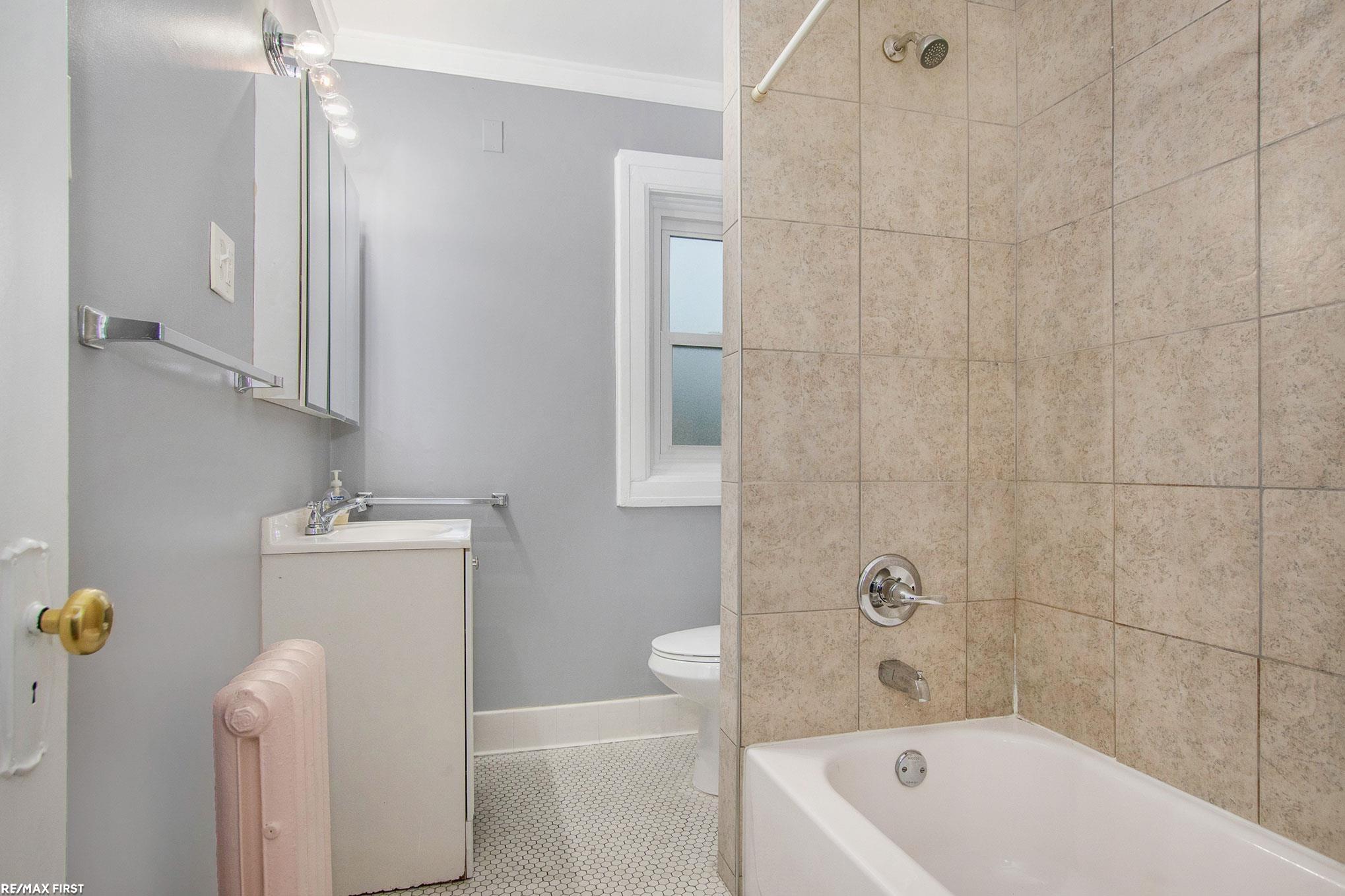 911 Alter Road Detroit, MI 48215 - Photo 13 of 25