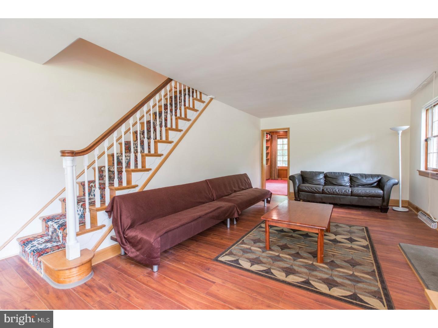 124 Wetherill Road Cheltenham, PA 19012 - Photo 2 of 25 Living Room