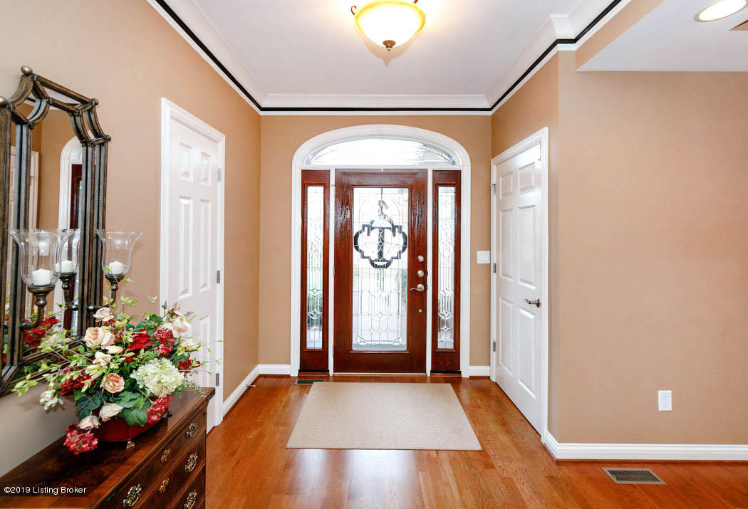 10704 Riva Road Louisville, KY 40223 - Photo 9 of 67 935C32C2-D96F-4E51-9114-8E0537B49701
