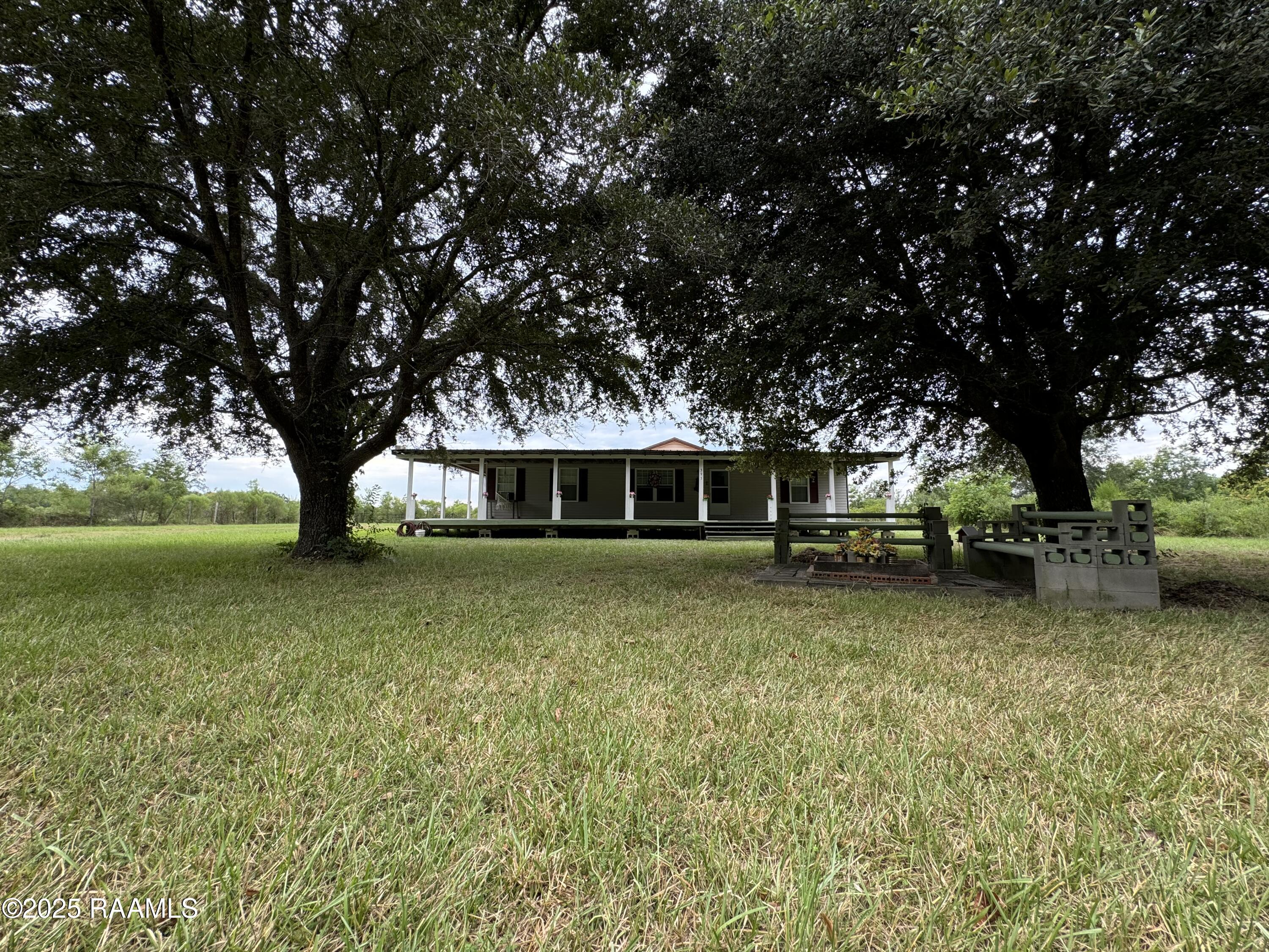 395 Heard Sylvester Road Washington, LA 70589 - Photo 3 of 17 IMG_3211