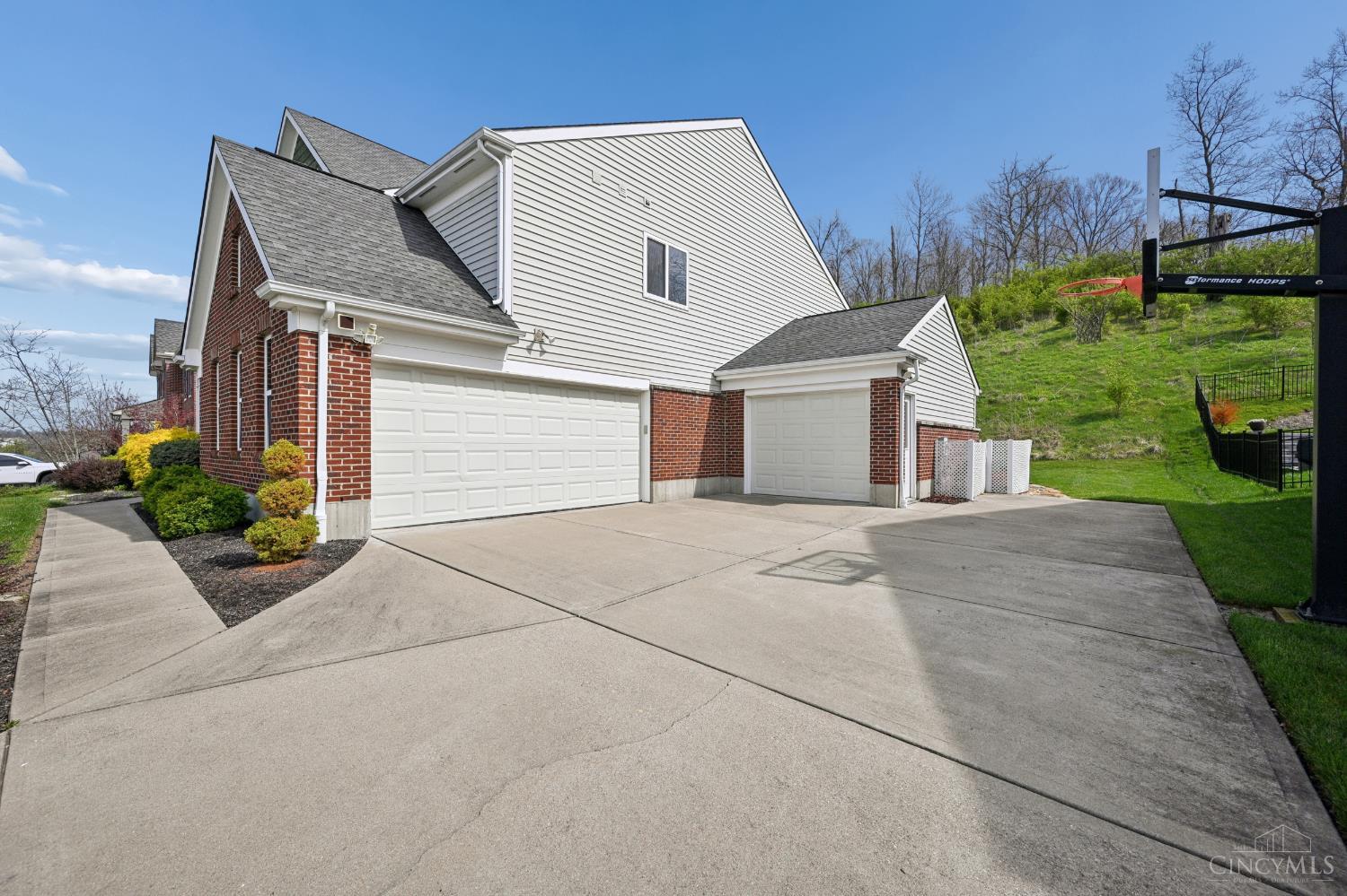 7524 Bridge Point Pass Cincinnati, OH 45248 - Photo 41 of 43
