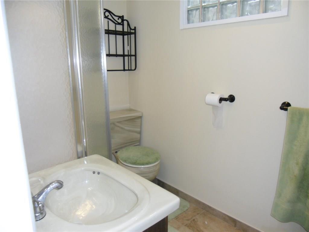 1049 Broughton Road Pittsburgh, PA 15236 - Photo 11 of 15 Gallery Image 11