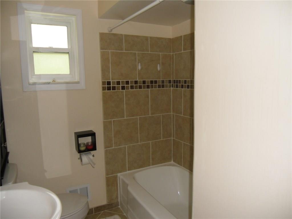 1049 Broughton Road Pittsburgh, PA 15236 - Photo 9 of 15 Gallery Image 9