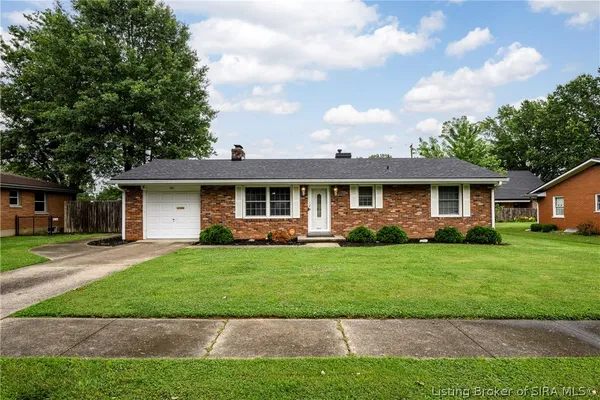 $284,900 | 3312 Mellwood Drive, New Albany, IN 47150