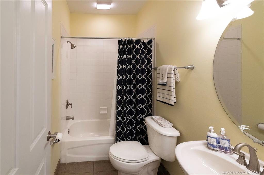 532 Southwest Akron Avenue Stuart, FL 34994 - Photo 42 of 46 1st Floor Bathroom