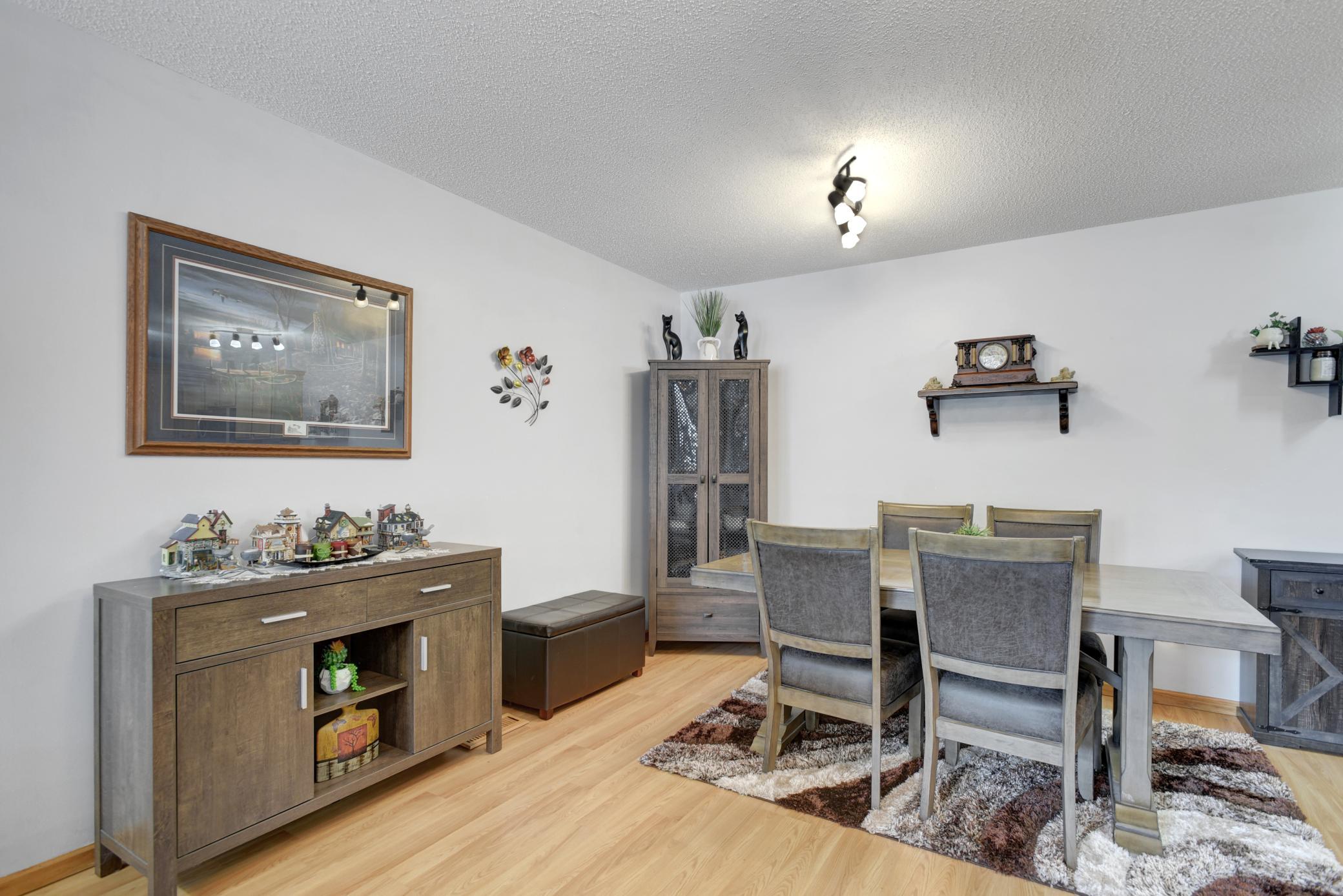 1644 Meadow Place Shakopee, MN 55379 - Photo 5 of 24