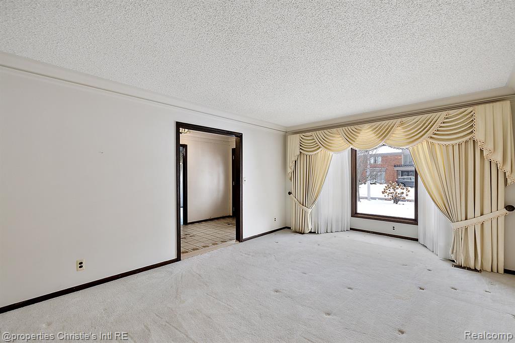 74 Belle Meade Road Grosse Pointe Shores, MI 48236 - Photo 12 of 50