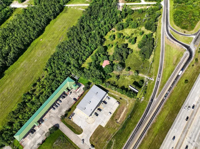 a view of a yard and mountain view
