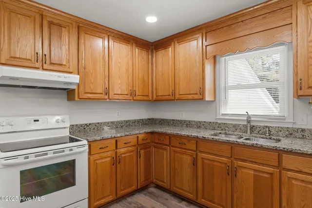 $290,000 | 435 Sand Pit Road, Aberdeen, NC 28315