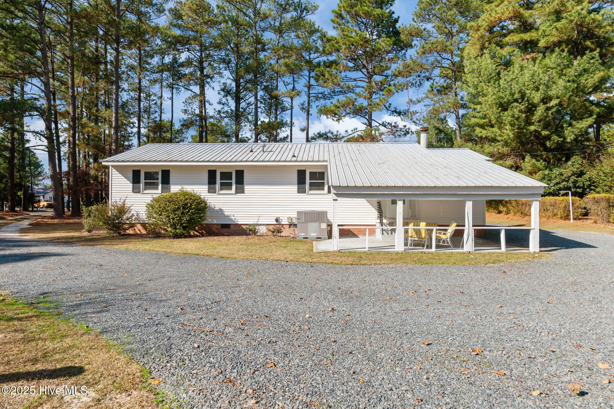 435 Sand Pit Road Aberdeen, NC 28315 - Photo 35 of 49 Back of House