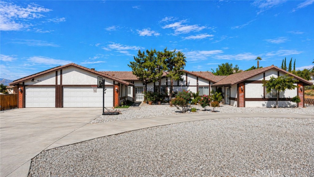 16258 Chiwi Road Apple Valley, CA 92307 - Photo 1 of 49 Enhanced Pic