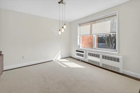 $275,000 | 177 East Hartsdale Avenue, Unit 3L, Hartsdale, NY 10530