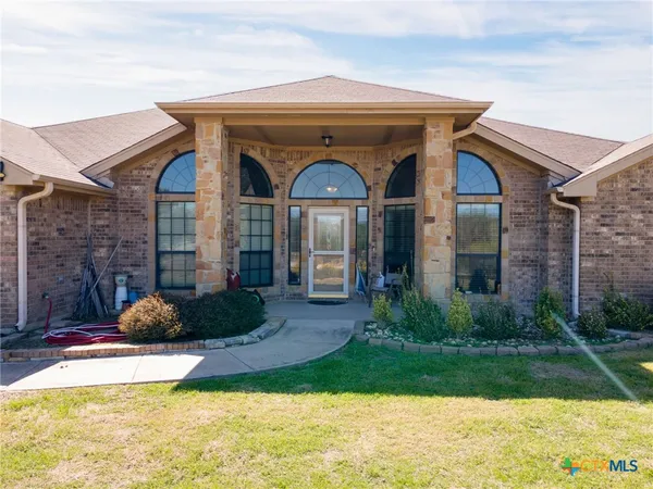$463,000 | 1467 County Road 4820, Kempner, TX 76539