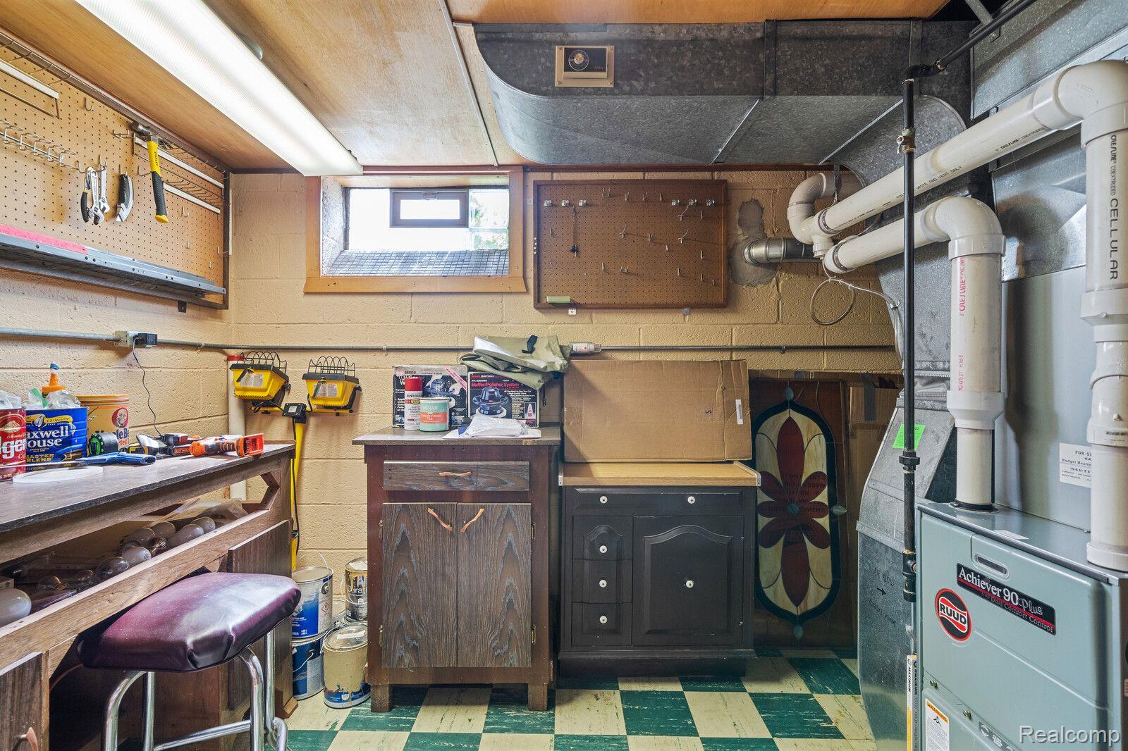 8296 Racine Road Warren, MI 48093 - Photo 21 of 30 Gallery Image 21